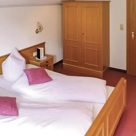 Gemuetliche * קאפל